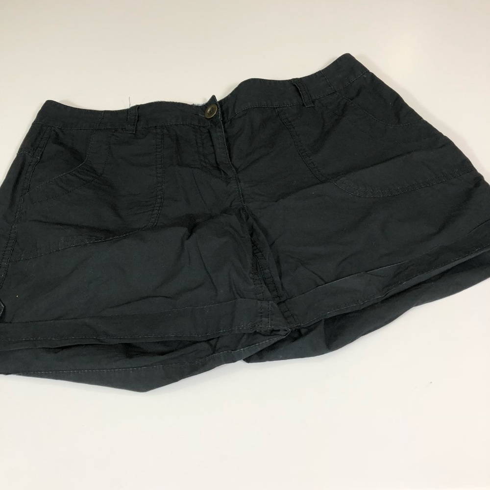 Tommy Hilfiger Classic Cuffed Shorts Size 10